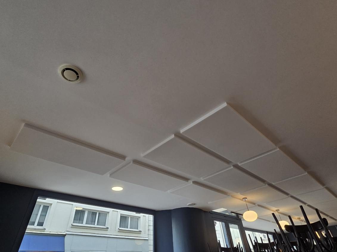 Panneaux acoustiques Soft Comfort collés – restaurant La Cantine Lourmel